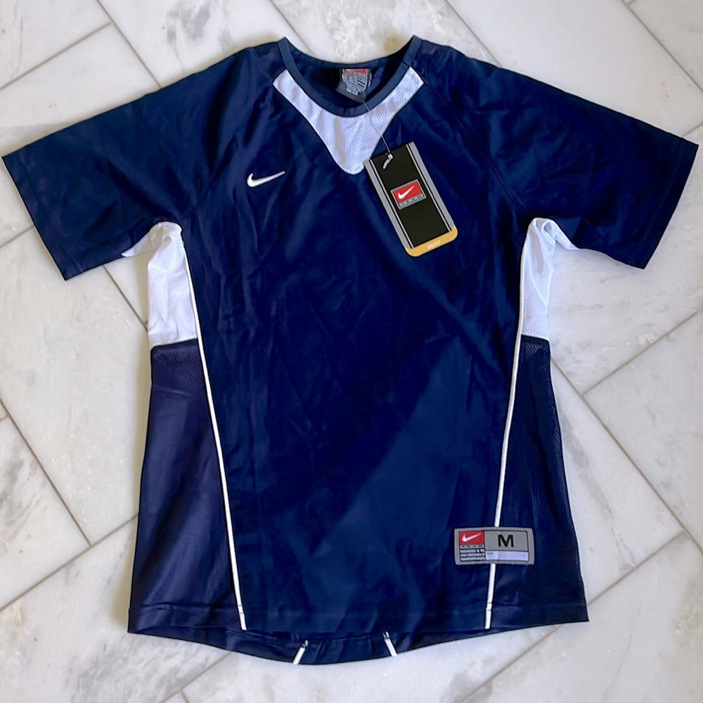 Nike Team NWT